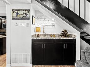 18040  Midway Road  103, Dallas Texas 75287