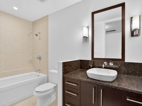 2600 W 7th Street  1727, Fort Worth Texas 76107
