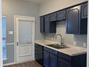 4320  Bellaire Drive S 102W, Fort Worth Texas 76109