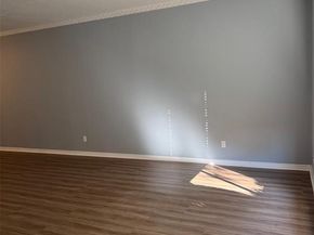 4320  Bellaire Drive S 102W, Fort Worth Texas 76109