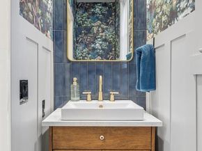 919  Waterford Way , Euless Texas 76039