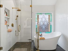 919  Waterford Way , Euless Texas 76039