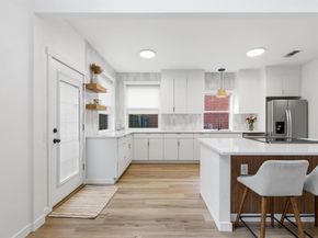 919  Waterford Way , Euless Texas 76039