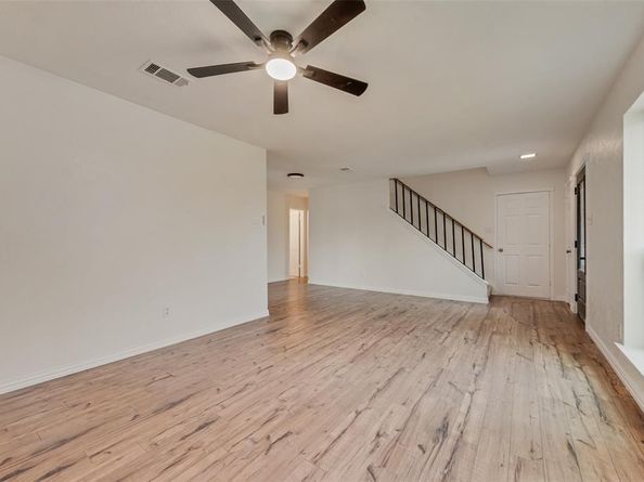 2736 E Wentwood Drive , Carrollton Texas 75007