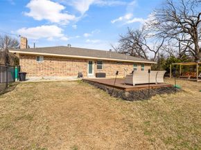 2002 W Bear Creek Road , Cedar Hill Texas 75104