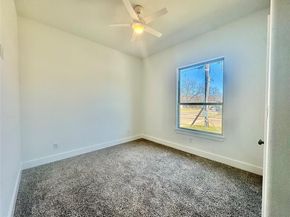 504  Paradise Street , Fort Worth Texas 76111