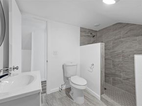 504 E Robert Street , Fort Worth Texas 76104