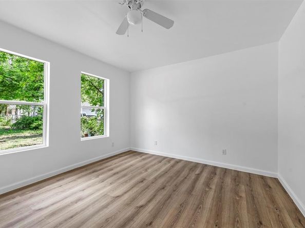 504 E Robert Street , Fort Worth Texas 76104