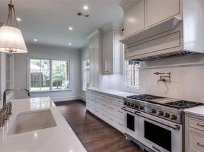 7538  Centenary Avenue , Dallas Texas 75225