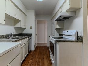 3213  Thames Street , Irving Texas 75062