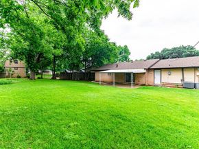 3213  Thames Street , Irving Texas 75062