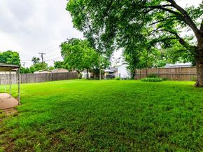 3213  Thames Street , Irving Texas 75062