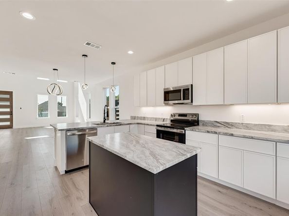 6046  Plum Dale Road , Dallas Texas 75241