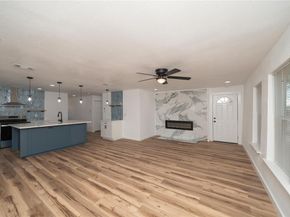 312 N Retta Street , Fort Worth Texas 76111