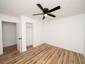 312 N Retta Street , Fort Worth Texas 76111