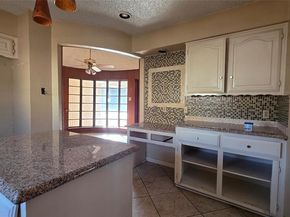 604  The Meadows Parkway , DeSoto Texas 75115