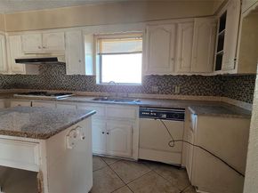 604  The Meadows Parkway , DeSoto Texas 75115
