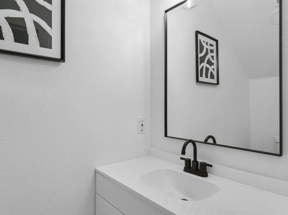 3311  Rutz Street , Dallas Texas 75212