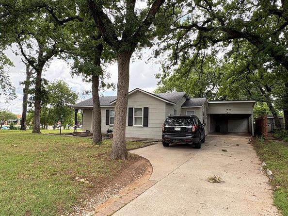 5632  Taylor Road , River Oaks Texas 76114