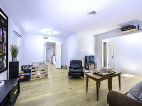 529  Summit Drive , Richardson Texas 75081