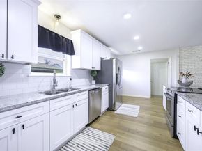 529  Summit Drive , Richardson Texas 75081