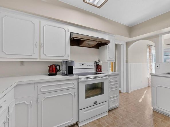 9263  Forest Hills Boulevard , Dallas Texas 75218