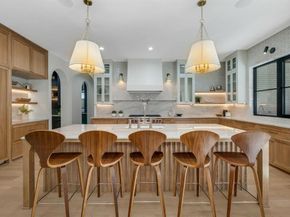 7004  Irongate Lane , Dallas Texas 75214