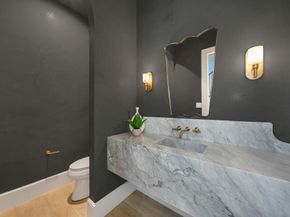 7004  Irongate Lane , Dallas Texas 75214