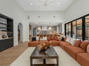 7004  Irongate Lane , Dallas Texas 75214