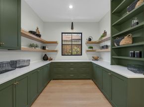 7004  Irongate Lane , Dallas Texas 75214