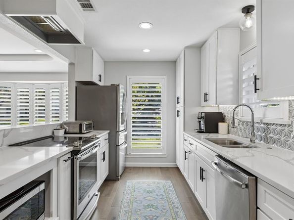 7341  La Sobrina Drive , Dallas Texas 75248