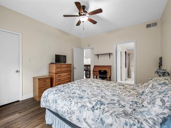 7151  Gaston Avenue  1001, Dallas Texas 75214