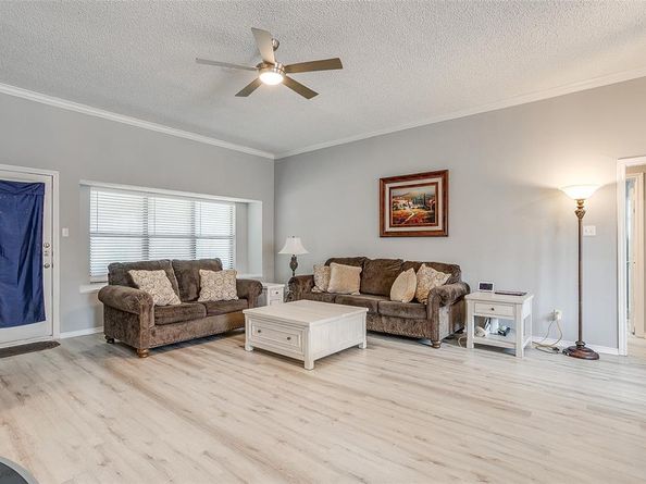 803  Water View Drive , Mansfield Texas 76063