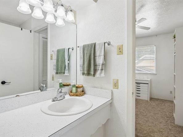 213  Harrington Circle , Duncanville Texas 75116