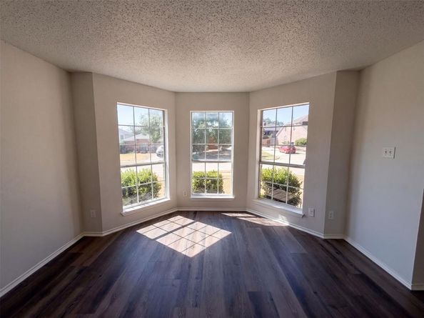 213  Cozy Lane , Cedar Hill Texas 75104