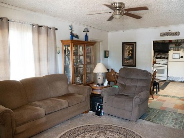 6613  Routt Street , Fort Worth Texas 76112