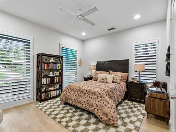 7210  Casa Loma Avenue , Dallas Texas 75214