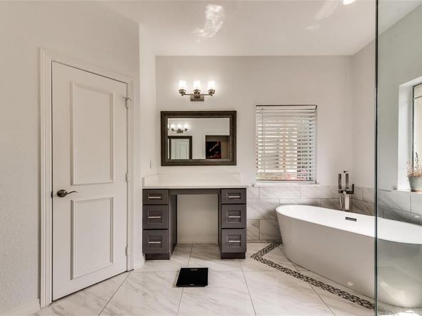 2205  Canton Street  111, Dallas Texas 75201