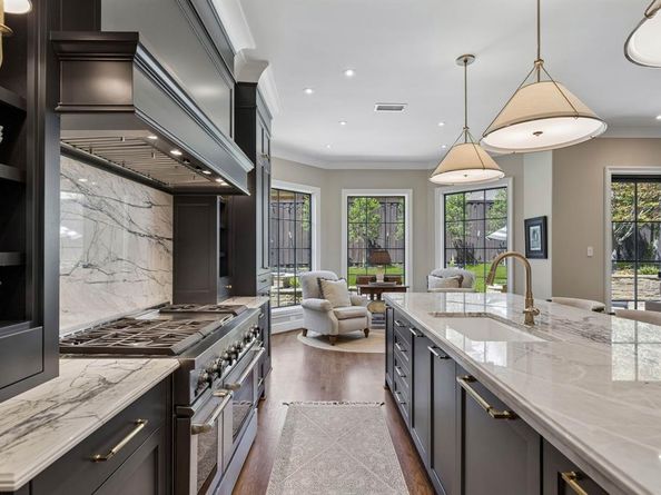 8511  Groveland Drive , Dallas Texas 75218
