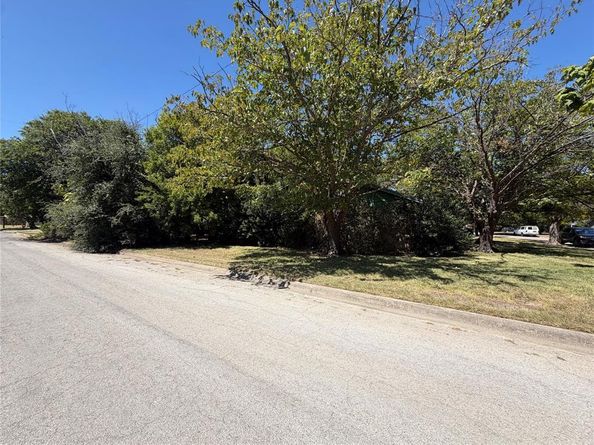 432  Steeple Ridge Road , Everman Texas 76140