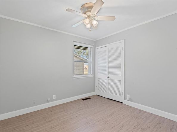 3622  Windsor Street , Irving Texas 75062