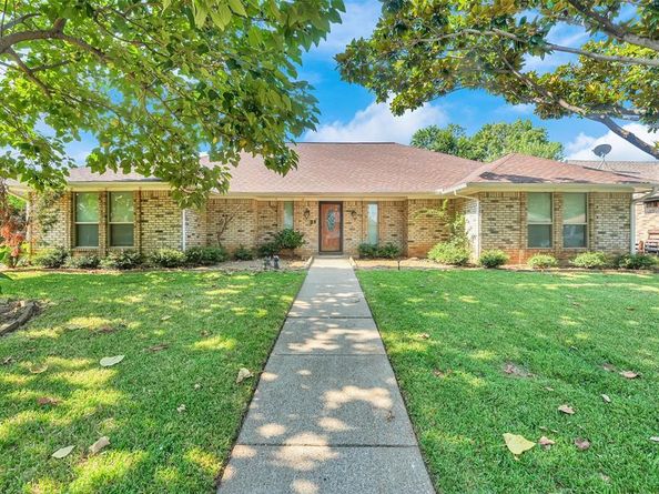 4008  Kingswick Drive , Arlington Texas 76016