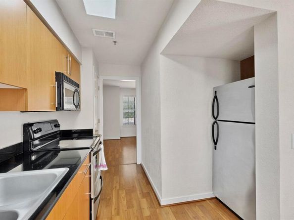 3901  Travis Street  113, Dallas Texas 75204