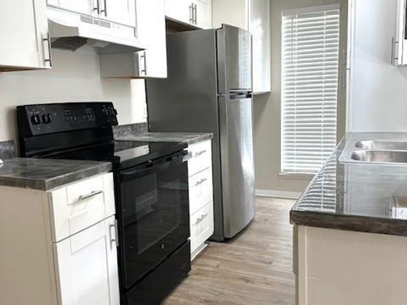 2401  Doreen Street , Grand Prairie Texas 75050