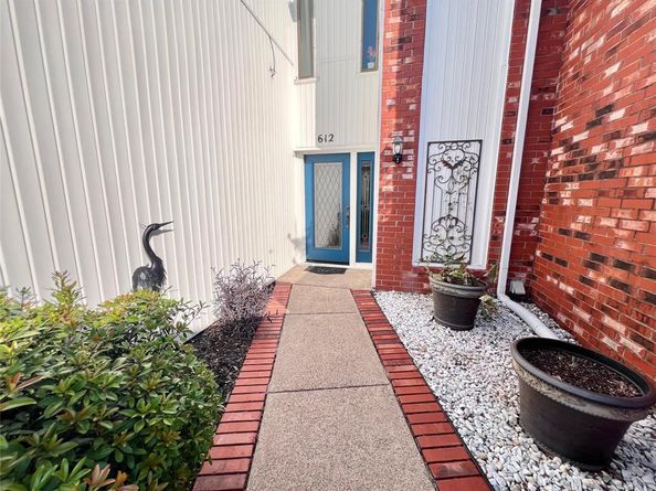 612  Carriage Way , Duncanville Texas 75137