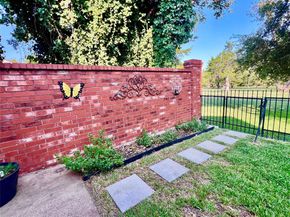 612  Carriage Way , Duncanville Texas 75137