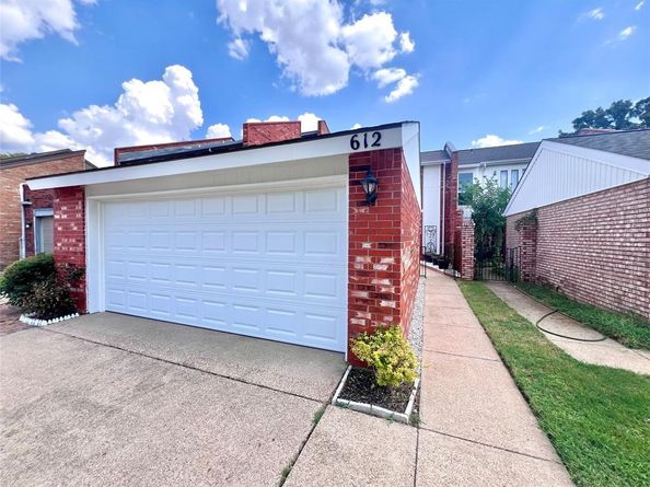 612  Carriage Way , Duncanville Texas 75137