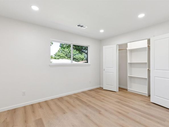 8566  Sweetwood Drive , Dallas Texas 75228