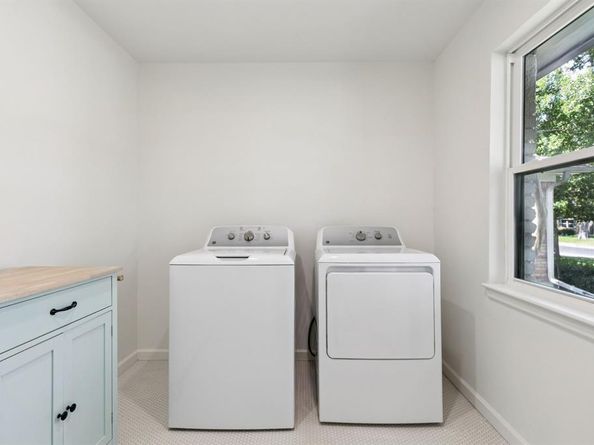 8566  Sweetwood Drive , Dallas Texas 75228