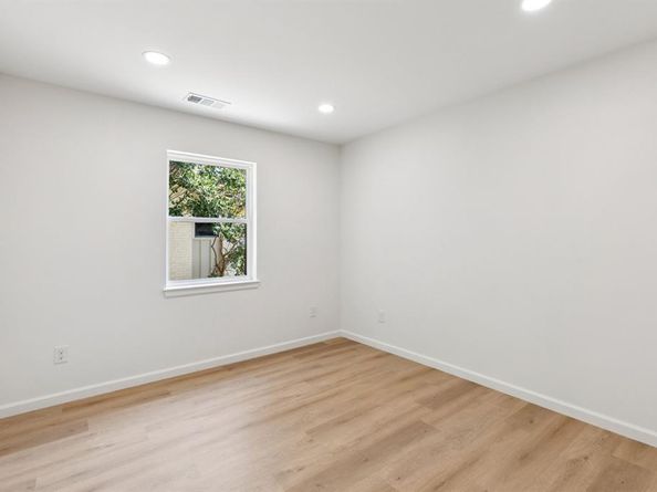 8566  Sweetwood Drive , Dallas Texas 75228